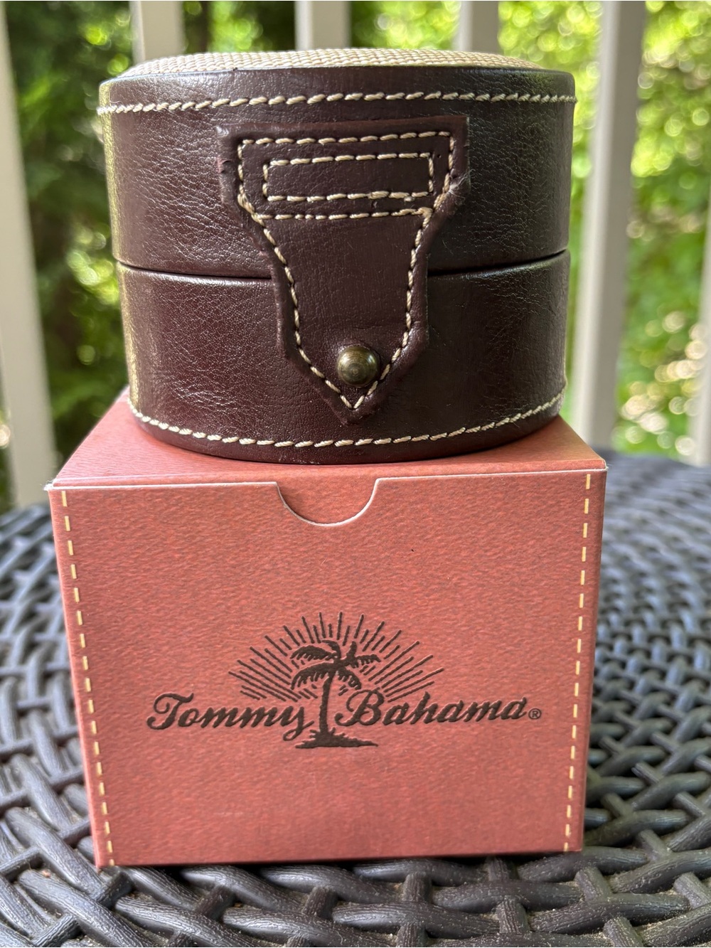 NIB Tommy Bahama Palm TB1000 Men’s Wrist Watch - Picture 8 of 12